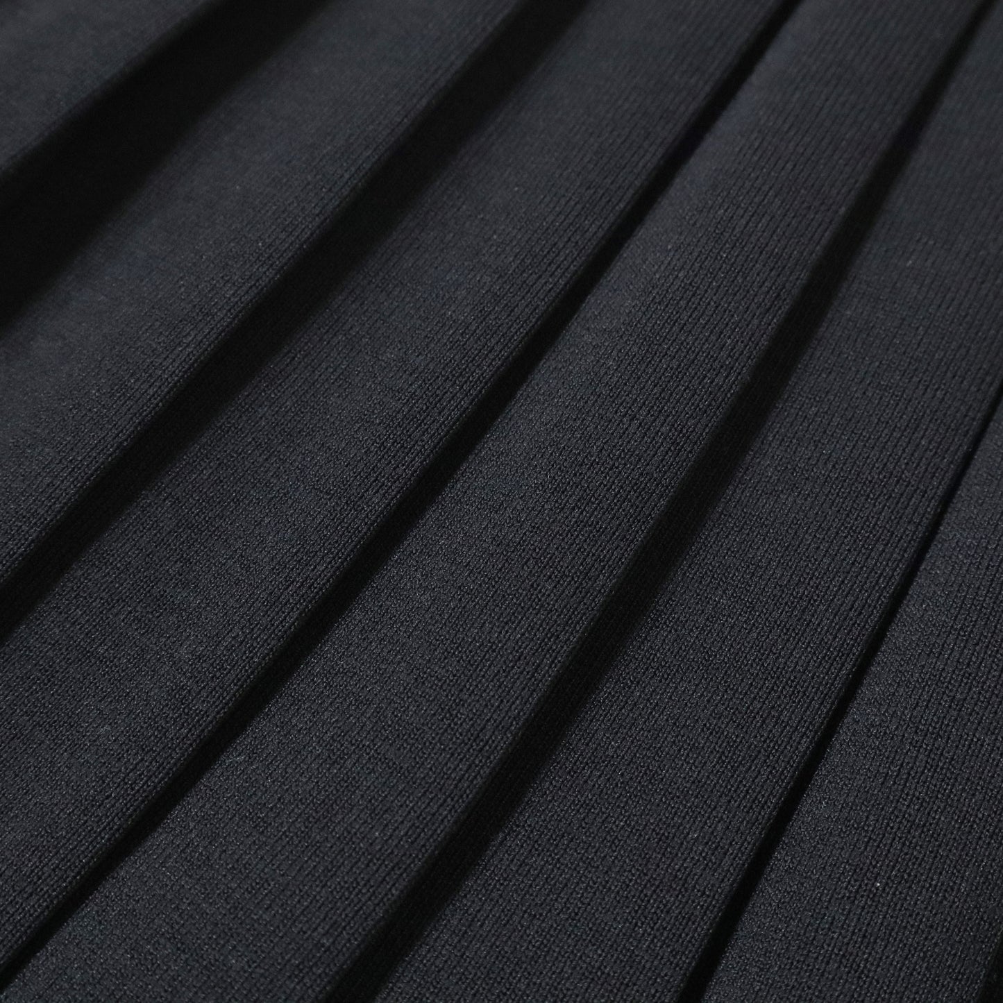 ESSENTIAL(エッセンシャル)レディース ニットプリーツミニスカート”Knit Pleated Mini Skirt”【2502-261-251】