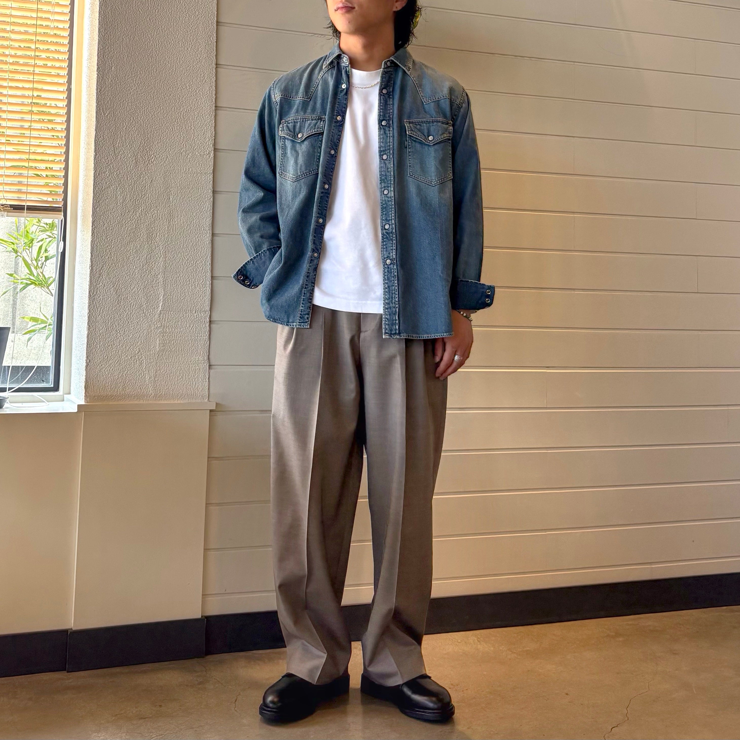 YLEVE(イレーヴ)SUPER120'S CHAMBRAY WOOL 3TACK TROUSERS スーパー