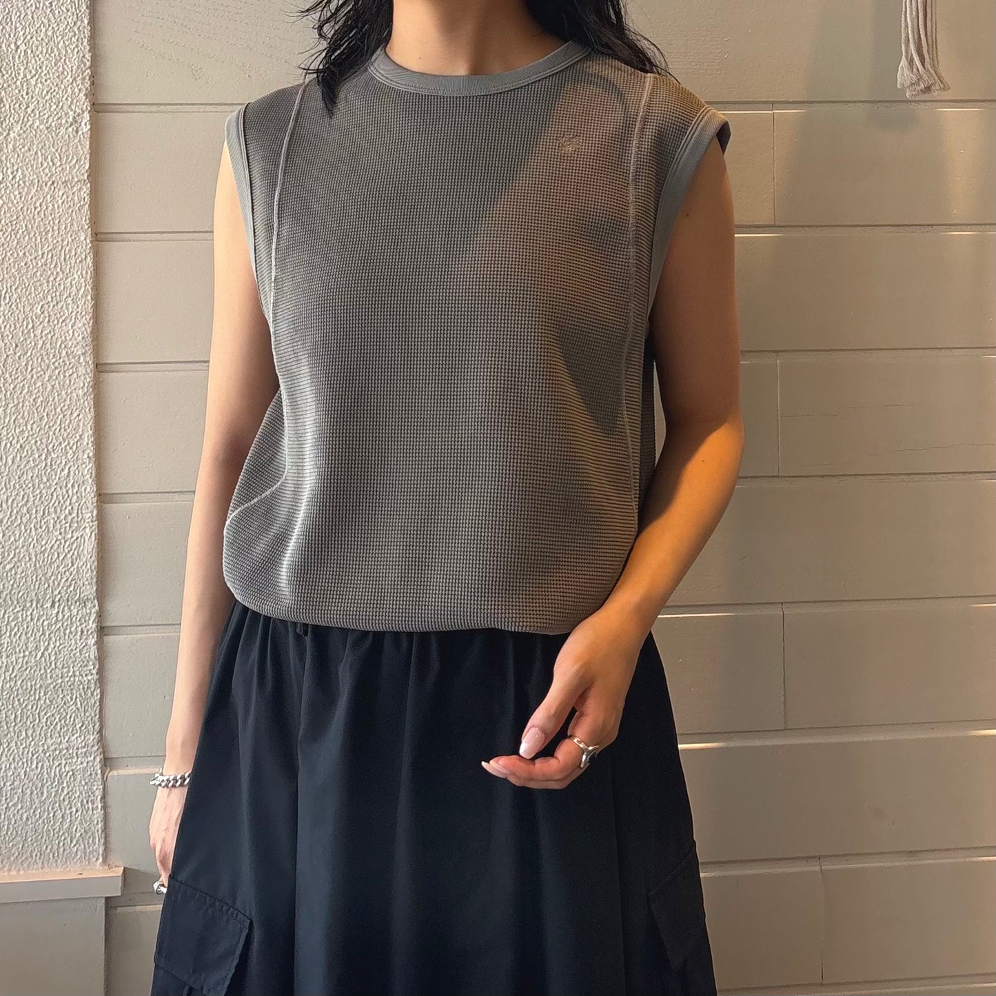 Goldwin(ゴールドウィン)レディース Mesh waffle sleeveless　メッシュワッフルスリーブレス"26SS" 【GLW66150】