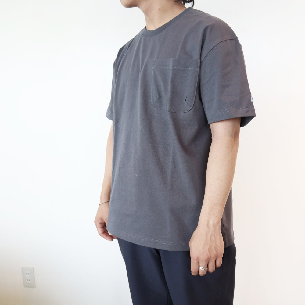 Cape HEIGHTS(ケープハイツ)ユニセックス ポケット Tシャツ "LEWIS(ルイス)"